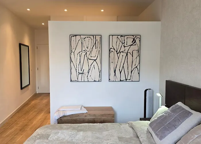 Opening Doors Summer Chic Apartman *