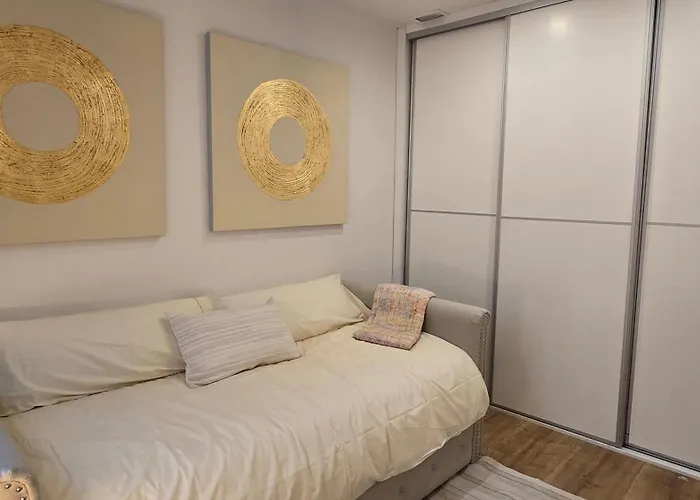Opening Doors Summer Chic Apartman