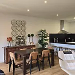 Opening Doors Summer Chic דירה ברצלונה