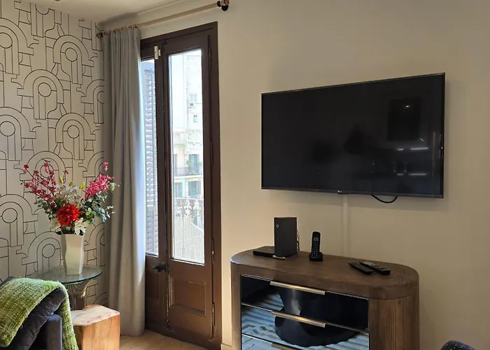 Opening Doors Summer Chic Apartmán